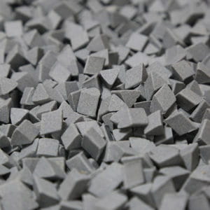 Wsad polerski ceramiczny GRANIASTOSŁUP 8 mm