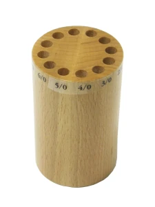 Stojak drewniany na brzeszczoty