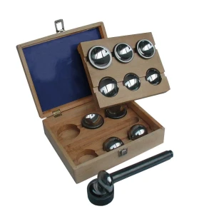 Anka soczewkowa z kompletem puncyn w pudełku