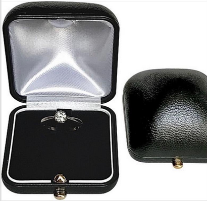 Etui na pierścionek granatowe - granit-aj.png