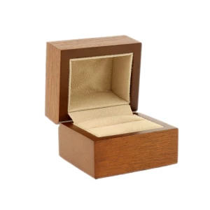 Pudełko drewniane na pierścionek HWR3